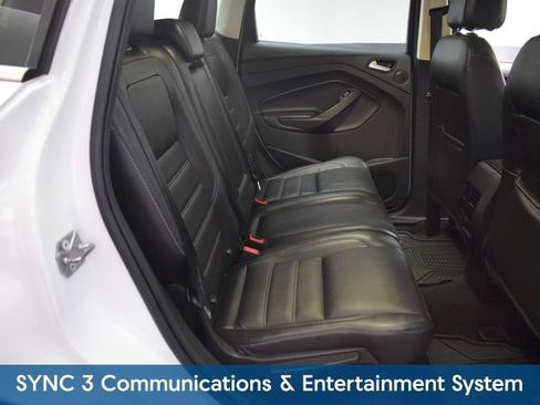 Used 2017 Ford Escape SE w/ SE Leather Comfort Package AWD/4WD image 8