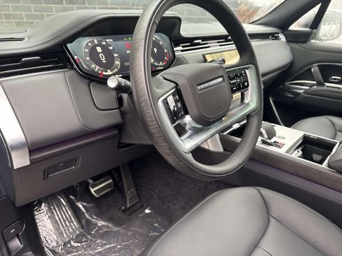 New 2025 Land Rover Range Rover SE image 20