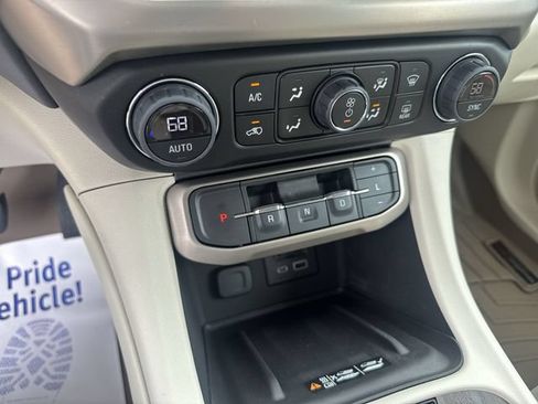 Used 2023 GMC Acadia Denali AWD/4WD image 16