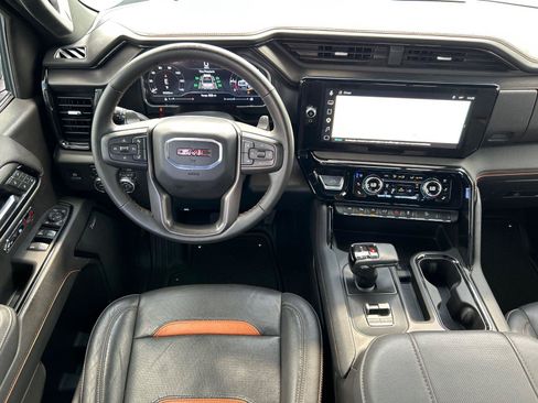 Certified 2025 GMC Sierra 1500 AT4 w/ AT4 Premium Package AWD/4WD image 32