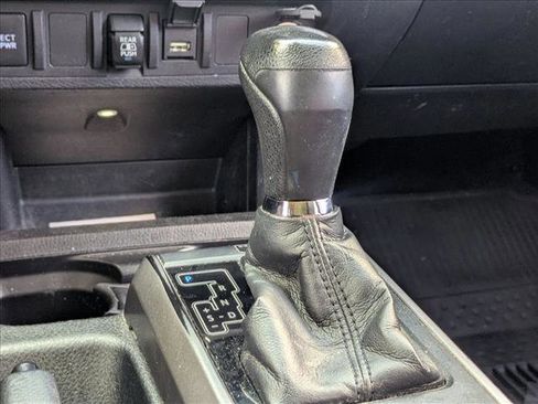 Used 2021 Toyota Tacoma SR5 w/ Trail Edition image 14