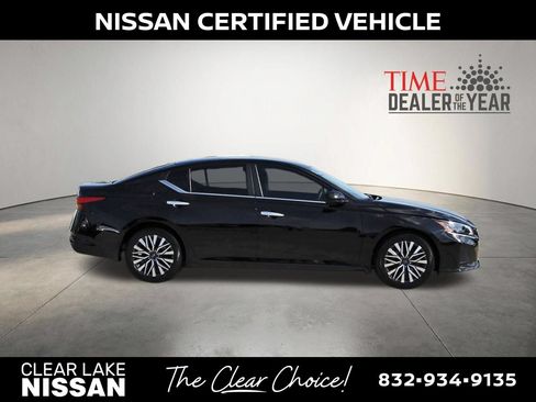 Certified 2023 Nissan Altima 2.5 SV FWD image 9