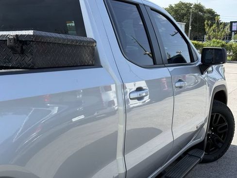 Used 2022 GMC Sierra 1500 Elevation w/ X31 Off-Road Package AWD/4WD image 8