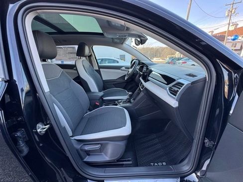 New 2026 Volkswagen Taos SE image 23
