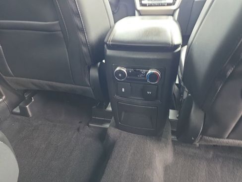 Used 2022 Ford Explorer XLT w/ Equipment Group 202A image 38