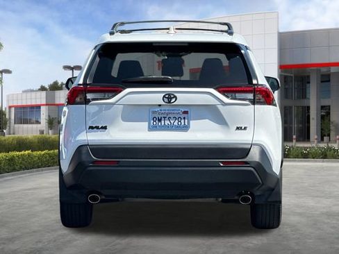 Certified 2019 Toyota RAV4 XLE Premium w/ Carpet Mat Package FWD image 6