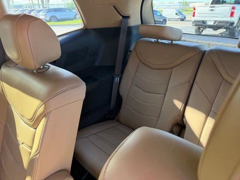 Certified 2024 Cadillac XT6 Premium Luxury w/ Platinum Package FWD image 18