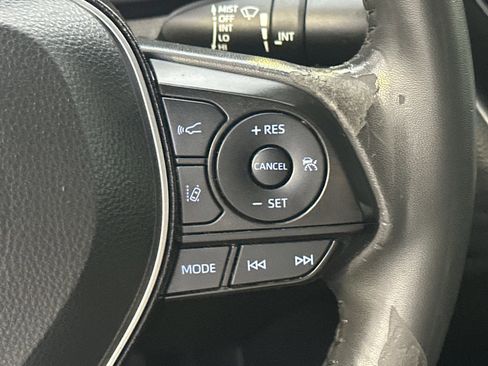 Used 2021 Toyota Corolla SE image 25