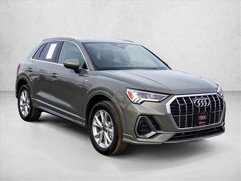 Certified 2025 Audi Q3 2.0T Premium Plus w/ Premium Plus Package image 3