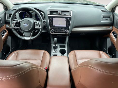 Used 2019 Subaru Outback 3.6R Touring w/ Popular Package #3A AWD/4WD image 9