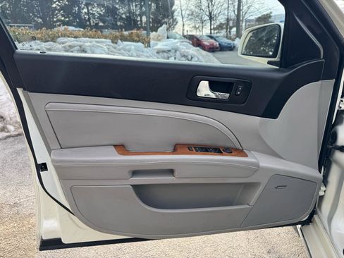 Used 2009 Cadillac STS w/ Preferred Equipment Group image 9