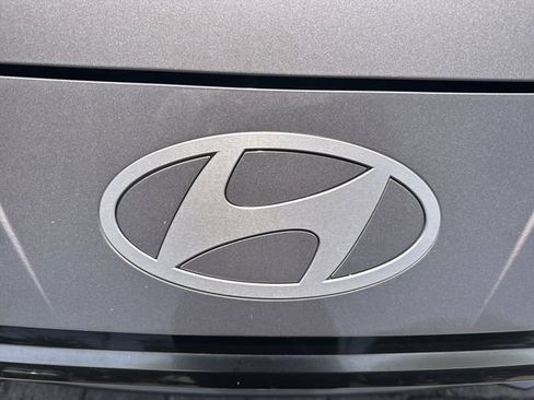 Used 2025 Hyundai Elantra SEL FWD image 10