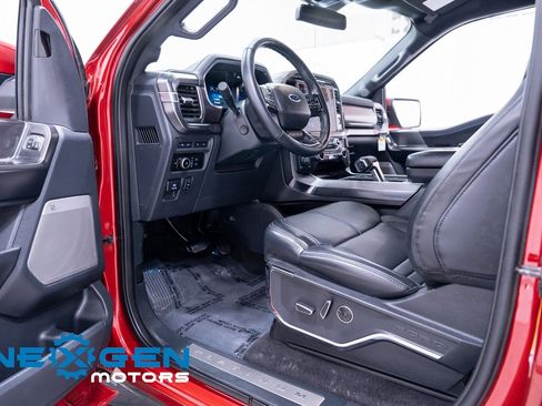 Used 2024 Ford F150 Platinum image 25