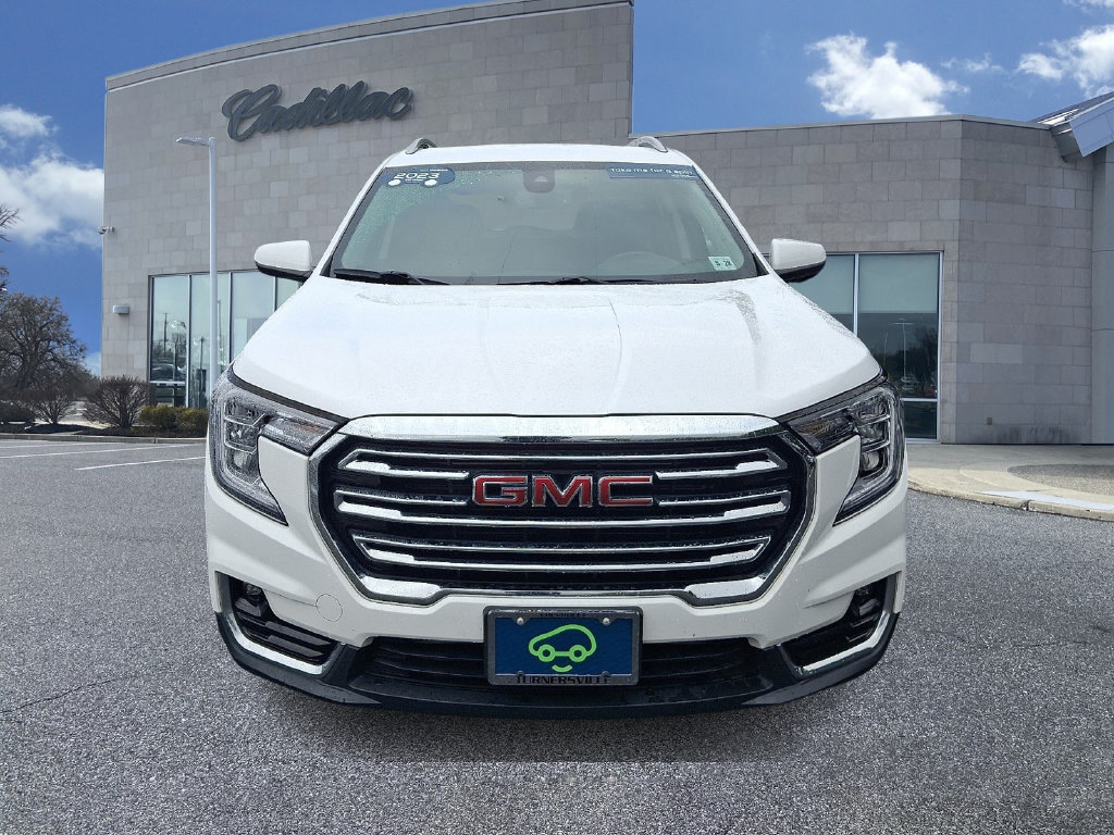 Certified 2023 GMC Terrain SLT FWD image 2
