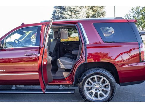 Used 2020 GMC Yukon Denali w/ Open Road Package AWD/4WD image 17