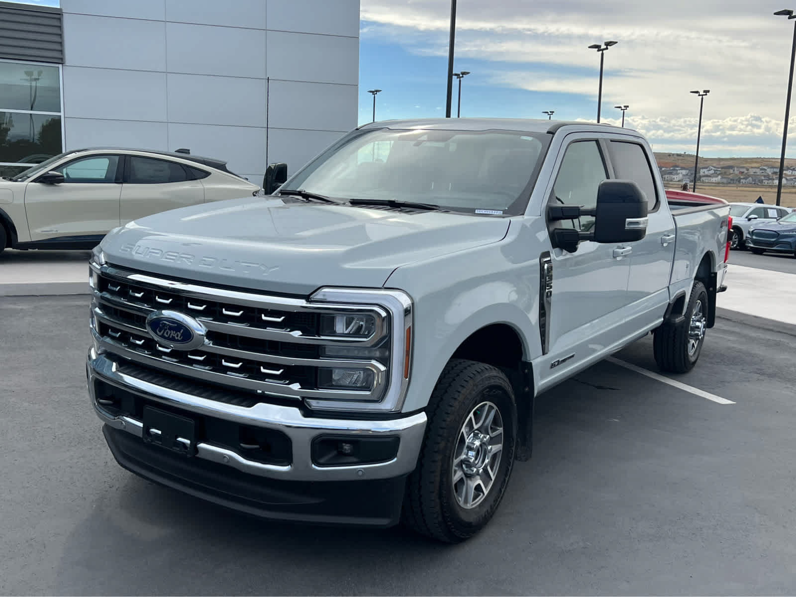 Used 2026 Ford F350 Lariat w/ Lariat Ultimate Package AWD/4WD image 2