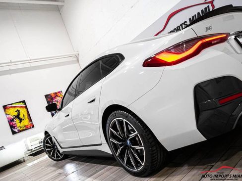 Used 2022 BMW i4 eDrive40 w/ M Sport Package image 98