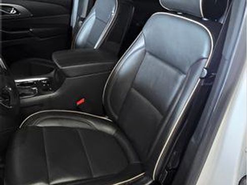 Used 2023 Chevrolet Traverse Premier w/ Redline Edition AWD/4WD image 15