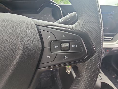 Used 2024 Chevrolet Trax LS FWD image 18