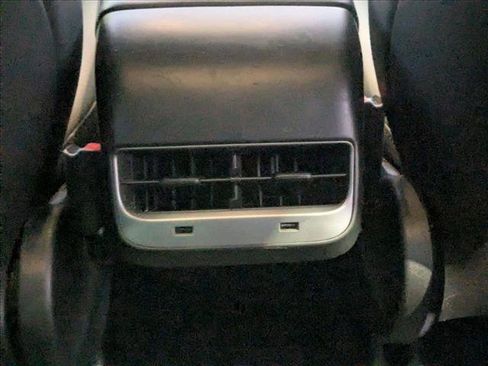 Used 2019 Tesla Model 3 Standard Range Plus image 15