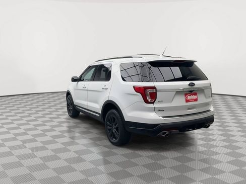 Used 2018 Ford Explorer XLT w/ Equipment Group 202A AWD/4WD image 42