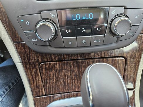 Used 2012 Buick Regal Leather FWD image 23