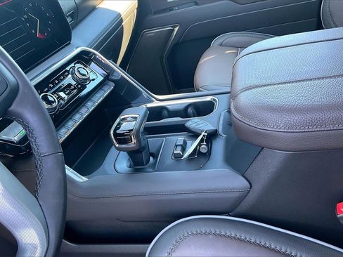 Used 2025 GMC Sierra 1500 Denali w/ Technology Package image 19