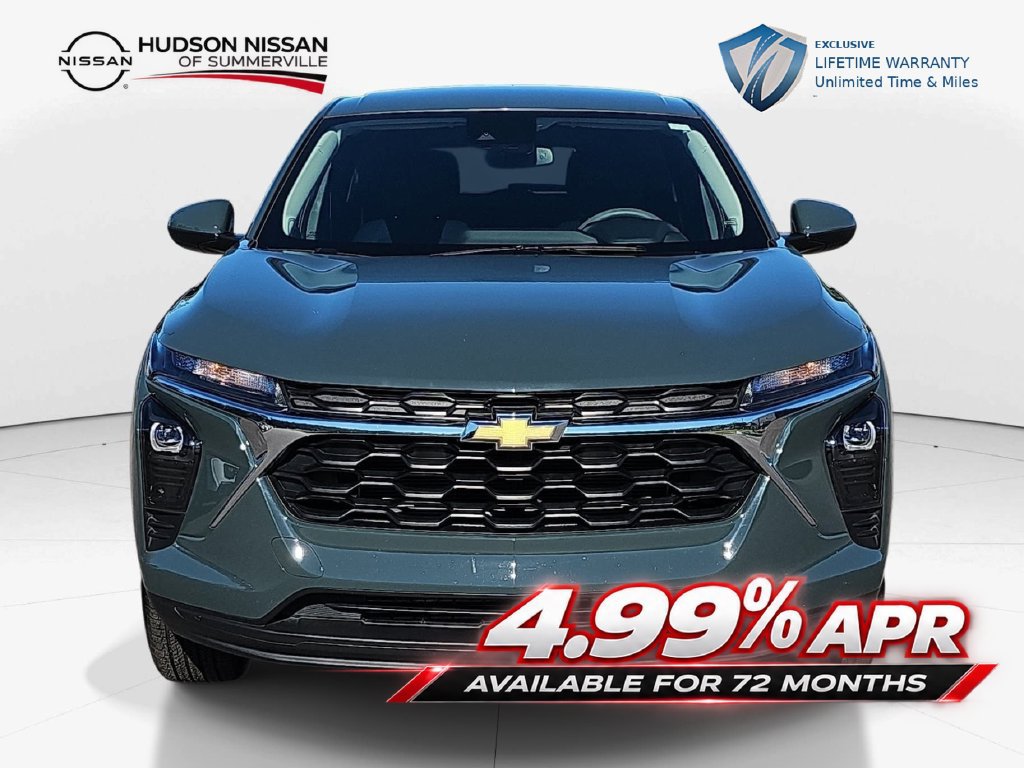 Used 2025 Chevrolet Trax LS w/ LS Convenience Package FWD image 13