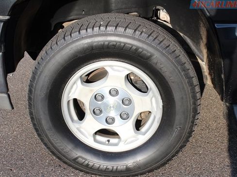 Used 2004 Chevrolet Tahoe LS w/ Preferred Equipment Group image 4