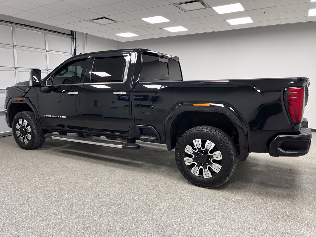 Used 2024 GMC Sierra 3500 Denali w/ Denali Reserve Package AWD/4WD image 6