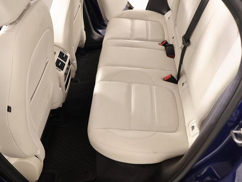 Used 2021 Jaguar E-PACE SE image 12