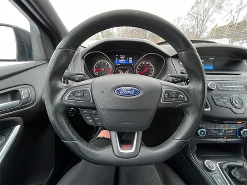 Used 2017 Ford Focus ST image 11