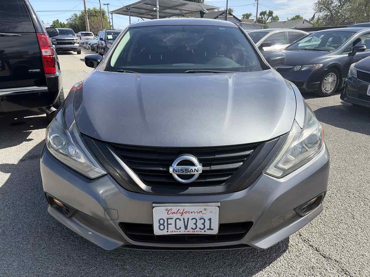 Used 2018 Nissan Altima 2.5 SR w/ SR Midnight Edition FWD image 8