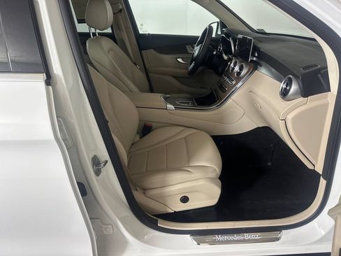 Used 2020 Mercedes-Benz GLC 300 image 14
