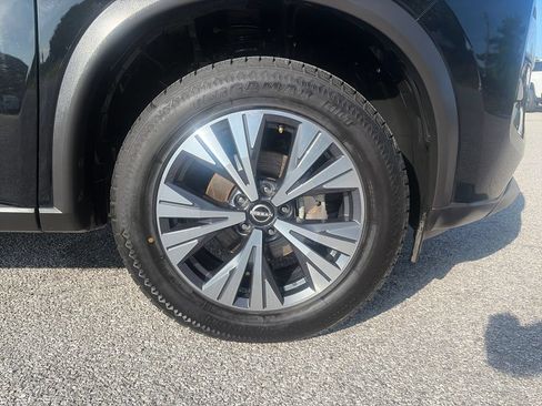 Used 2023 Nissan Rogue SV FWD image 44