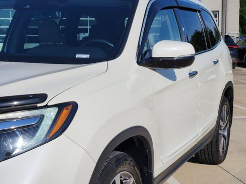 Used 2018 Honda Pilot Elite image 9