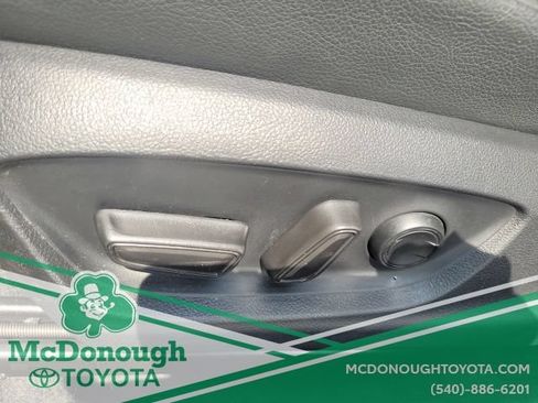 Used 2024 Toyota Camry SE FWD image 11