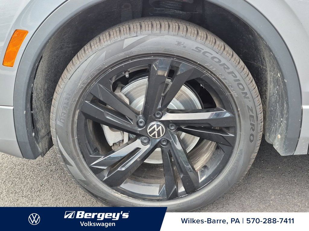 Certified 2024 Volkswagen Tiguan SE R-Line AWD/4WD image 11