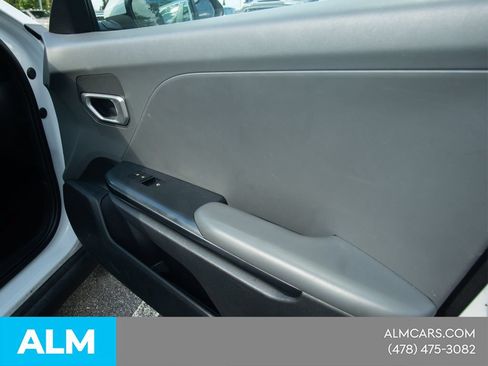 Used 2025 Kia K4 FWD image 15