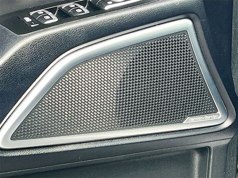 Used 2022 Kia Telluride SX w/ SX Prestige Package image 19