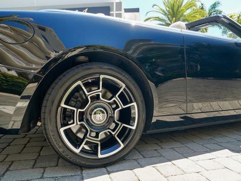 Used 2018 Rolls-Royce Dawn image 27