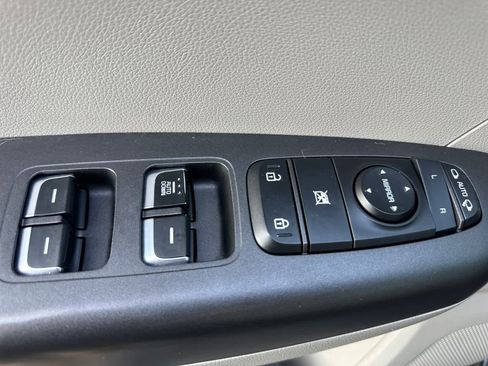 Used 2020 Kia Sportage LX w/ LX Popular Package FWD image 23