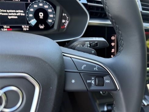 New 2025 Audi Q3 2.0T Premium image 23
