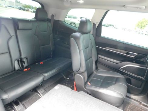 Used 2022 Kia Telluride SX w/ Towing Package FWD image 5