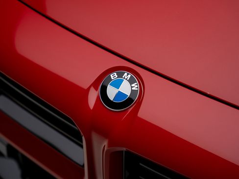 Used 2023 BMW M2 w/ Lighting Package RWD image 13