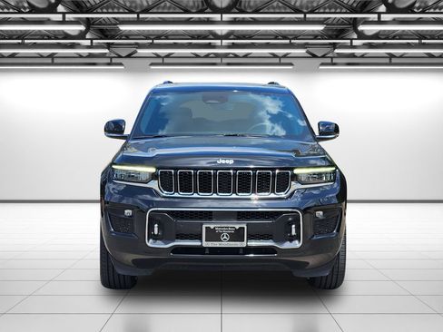 Used 2024 Jeep Grand Cherokee L Overland w/ Trailer Tow Package AWD/4WD image 2