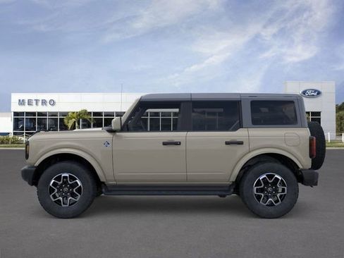 New 2026 Ford Bronco Outer Banks image 3
