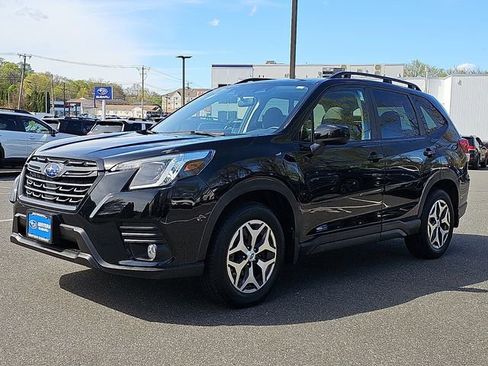 Used 2023 Subaru Forester Premium AWD/4WD image 4