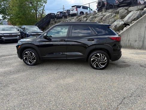 Used 2024 Chevrolet TrailBlazer RS AWD/4WD image 3