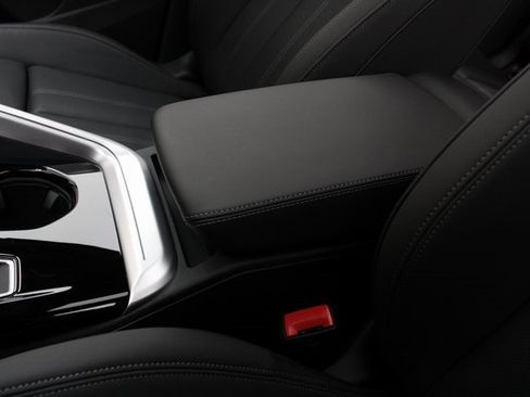 Used 2025 Audi Q5 Prestige image 19